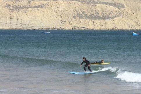 Surf equipment rental: 1 hour