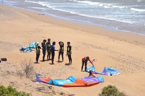 3-hour kitesurfing course in group lesson in Essaouira