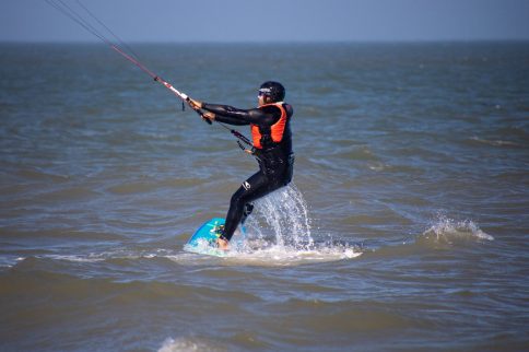 5-day kitesurfing equipment rental