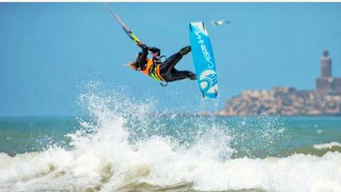 Complete kitesurfing equipment rental 3H: 1/2 day