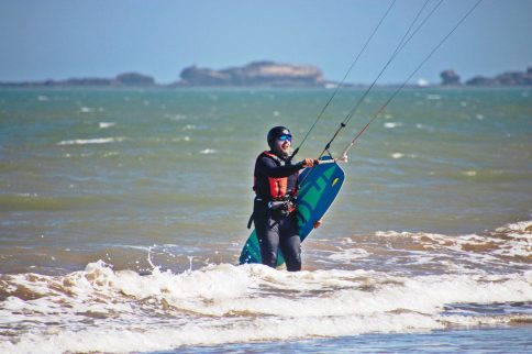 2-hour kitesurfing lesson in individual lessons in Essaouira