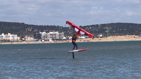 14-hour wingfoil course in Essaouira: beginner and intermediate